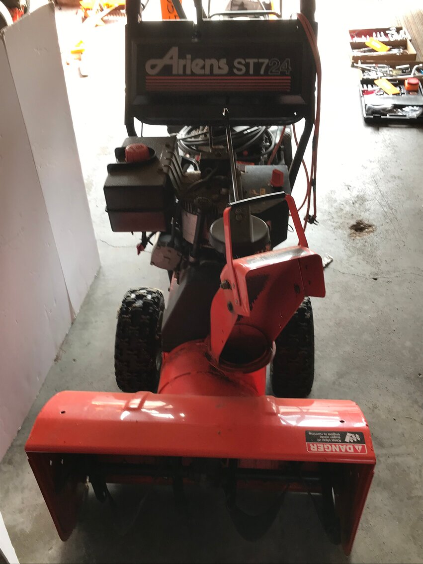 Image for Belaire, OH – Complete Household Auction: Kubota G2000 Mower, Lawn Care Items, Tools, Household Items, Antiques & Collectibles