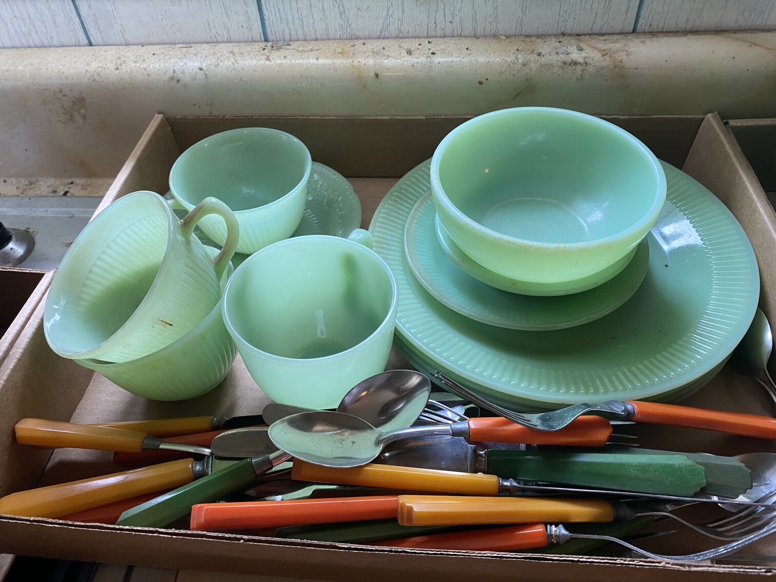 Image for Mather, PA – Antiques & Collectibles, Glassware, China, Kitchen Items, Sterling Jewelry, Lawn & Garden Items