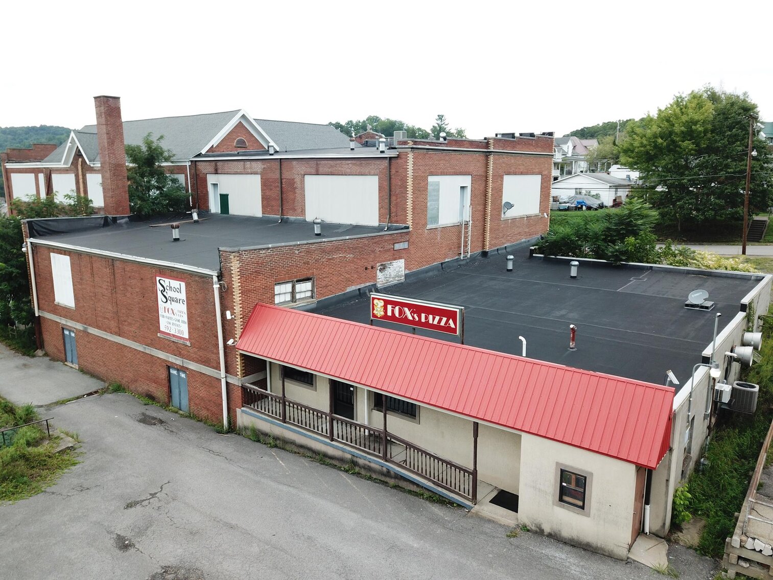 SOLD 50,000 The Former Shinnston Elementary/Fox’s Pizza