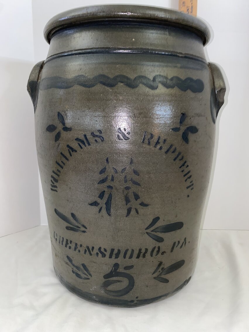 Barrackville, WV Top Quality Items from a Lifetime Collection Juke