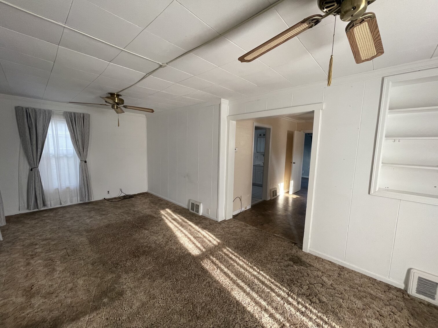 Image for MINIMUM BID AUCTION $69,000! 5322 W Bancroft St