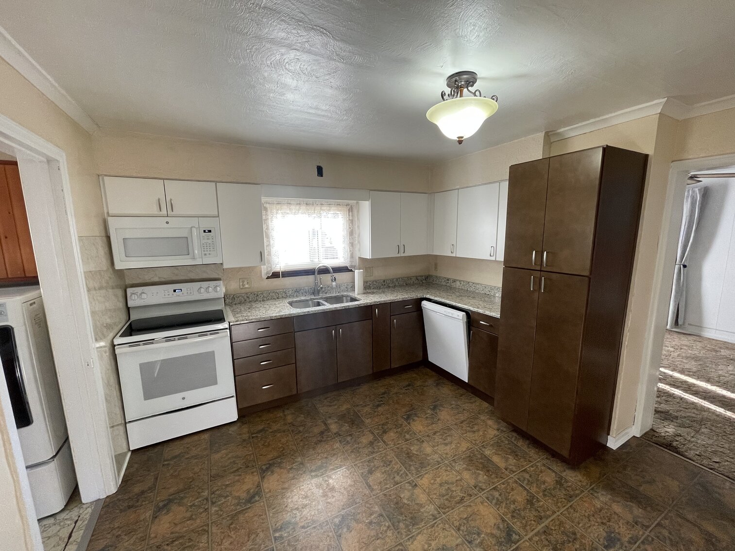 Image for MINIMUM BID AUCTION $69,000! 5322 W Bancroft St