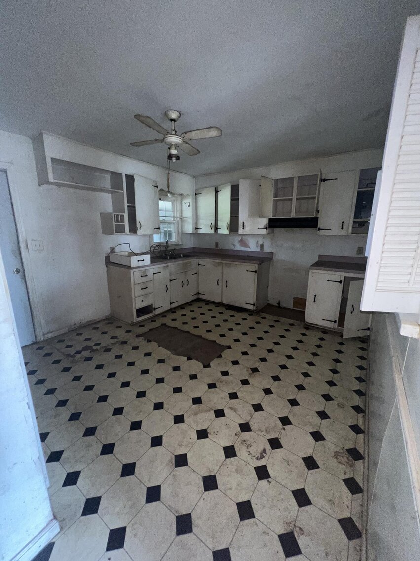 Image for SOLD $37,400 - 2 Bedroom Fixer Upper in Quiet Neighborhood