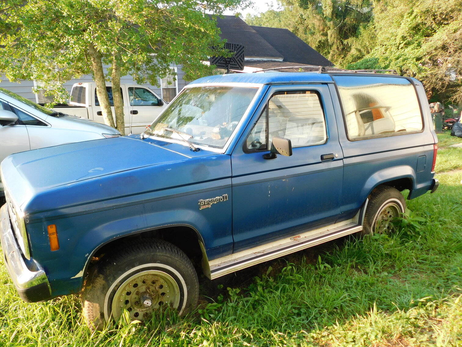 Image for Hepzibah, WV - Household Estate Auction: Ford Bronco, Yamaha Motorcycles, Tools, Household Items, and More!