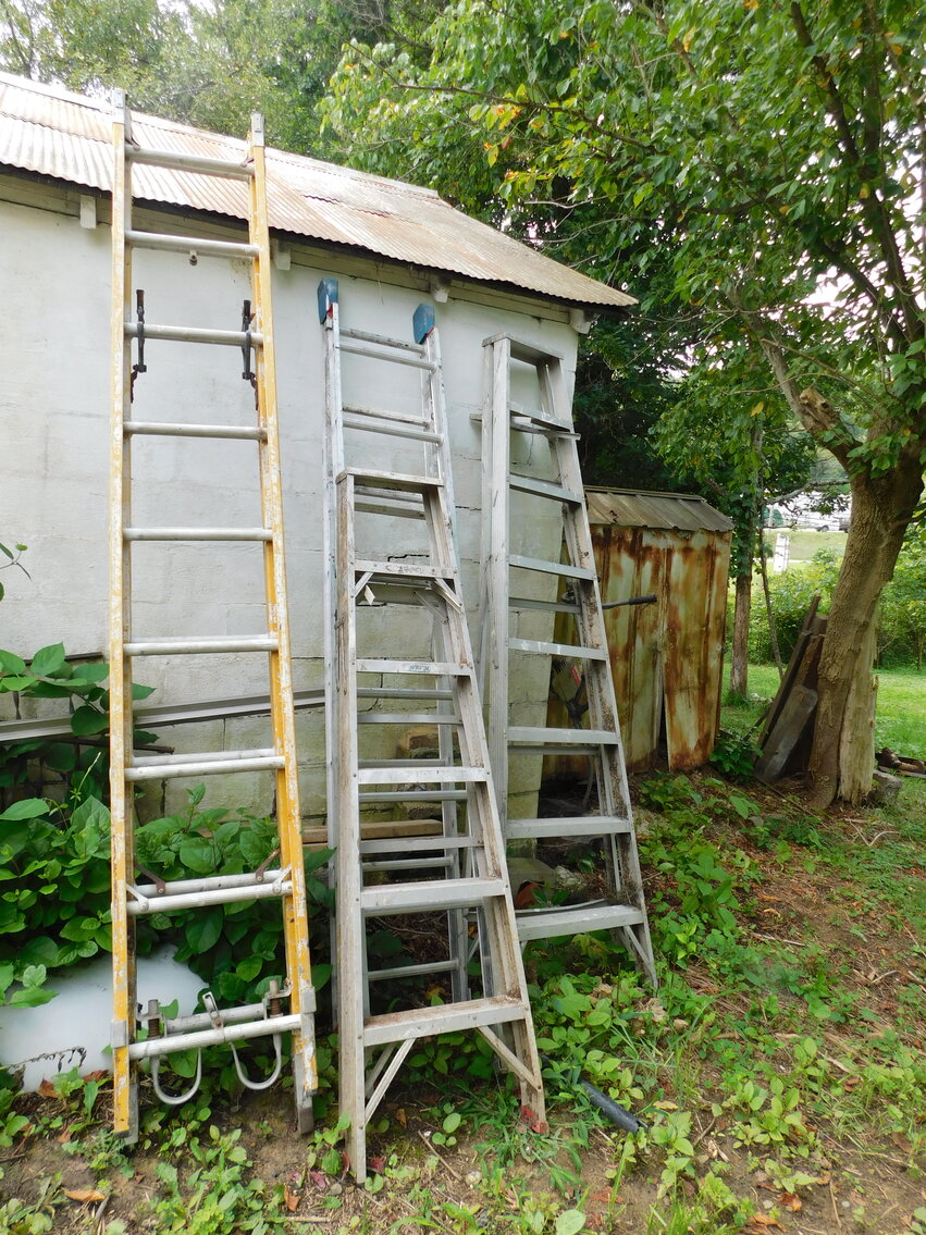 Image for Hepzibah, WV - Household Estate Auction: Ford Bronco, Yamaha Motorcycles, Tools, Household Items, and More!