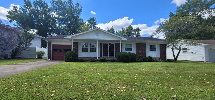 Image for 3 Bed, 2 Bath Live & Online Real Estate Auction Carterville, IL