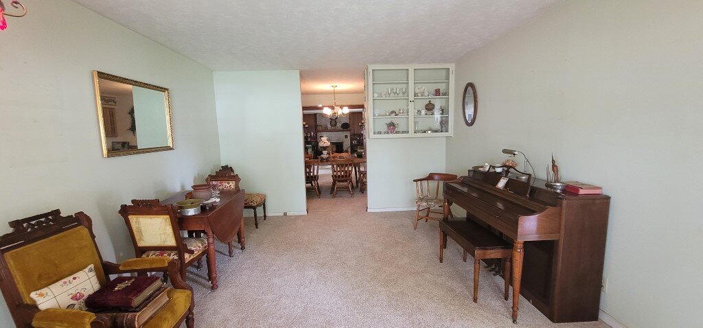 Image for 3 Bed, 2 Bath Live & Online Real Estate Auction Carterville, IL