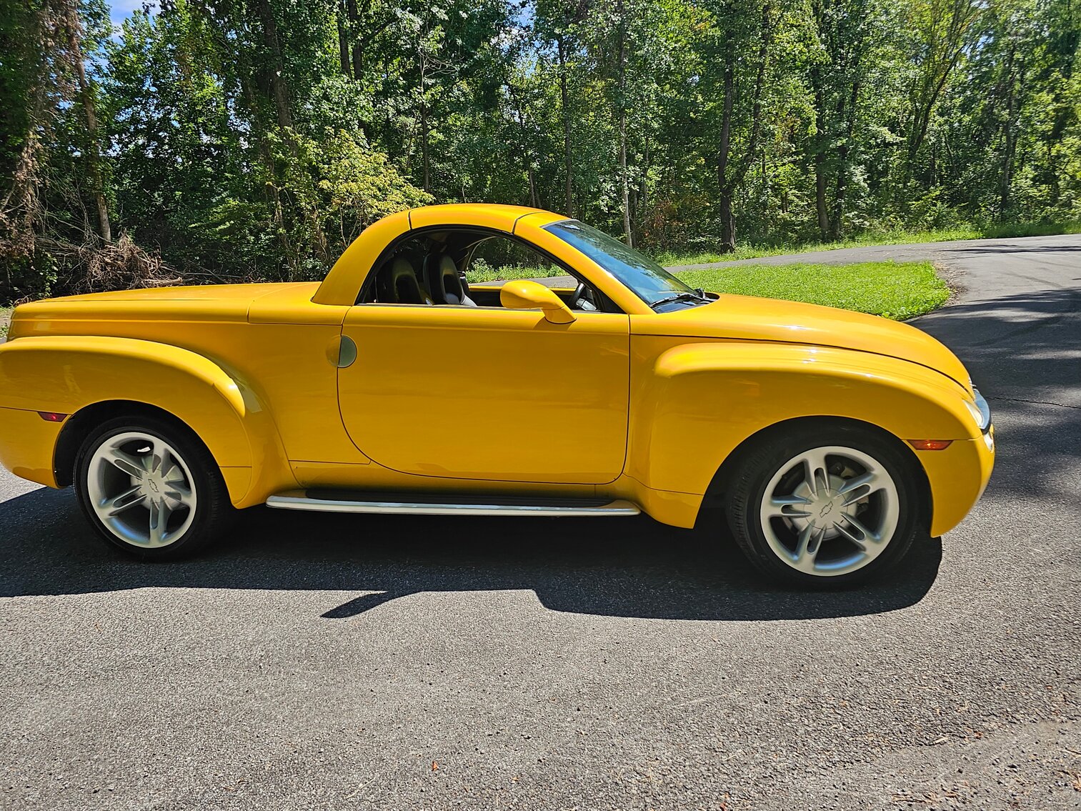 Image for St Albans, WV – 2004 Chevrolet SSR, Yellow, W/Only 3394 miles -  RARE! INCREDIBLE FIND!