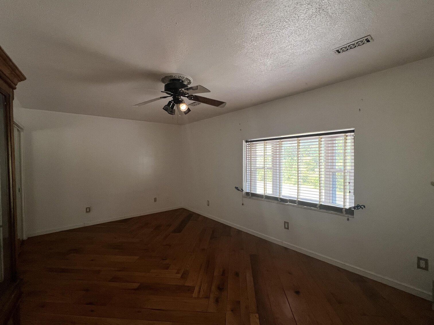 Image for SOLD $220,000 - Beautiful 4 Bedroom Brick Home on 8 Acres