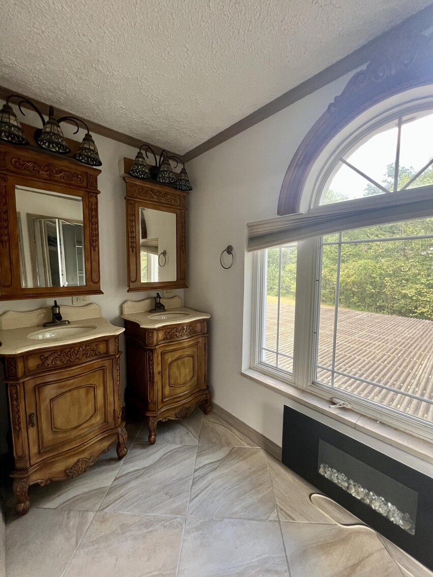 Image for SOLD $220,000 - Beautiful 4 Bedroom Brick Home on 8 Acres