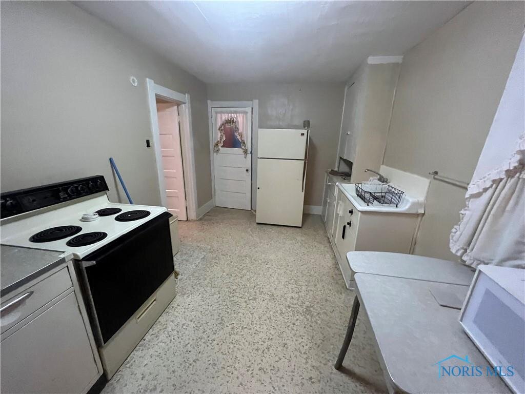 Image for MINIMUM BID AUCTION $20,000! 609 E. Garfield Ave.