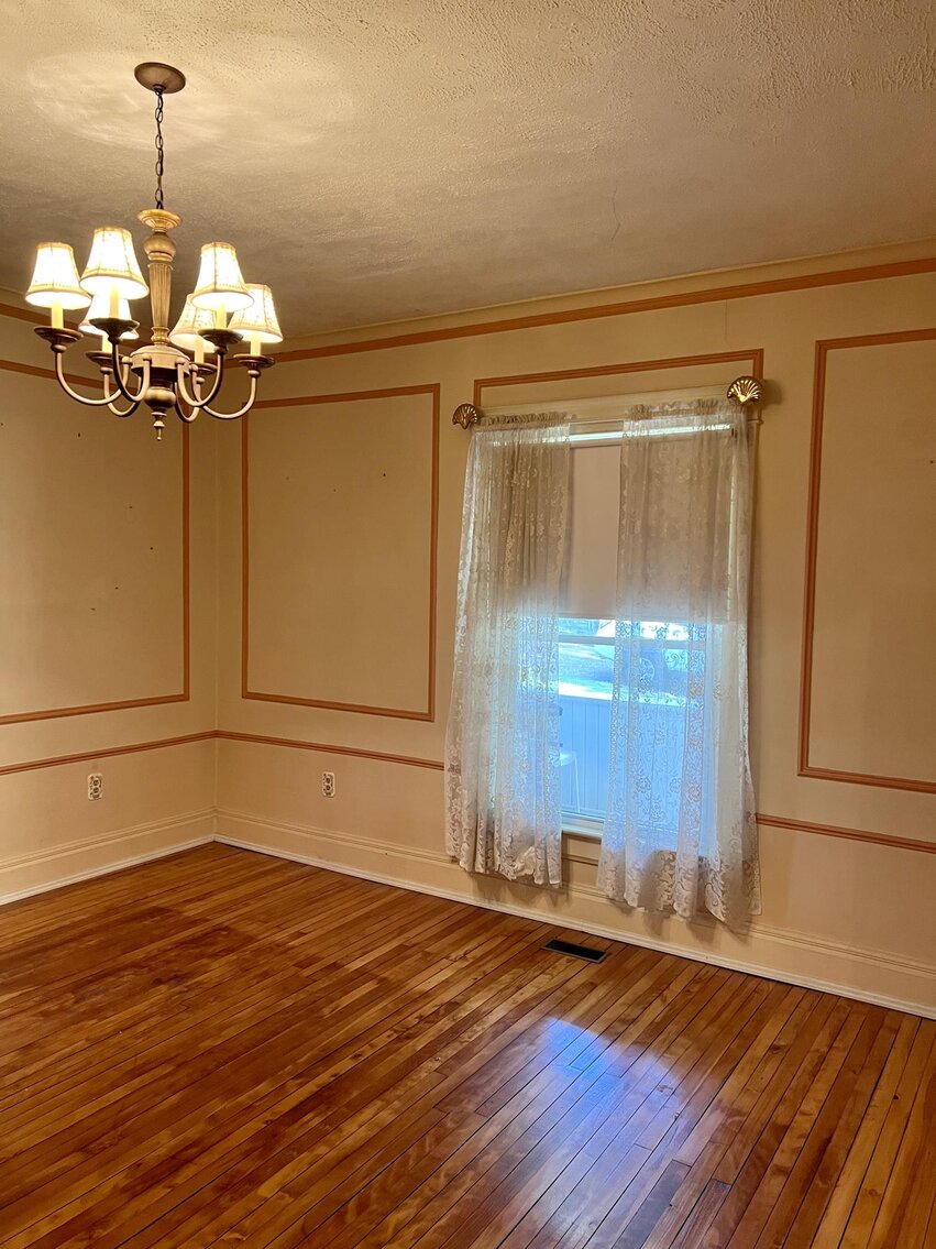 Image for SOLD $77,000 - Beautiful & Original 4-Bedroom Home in Quiet Subdivision