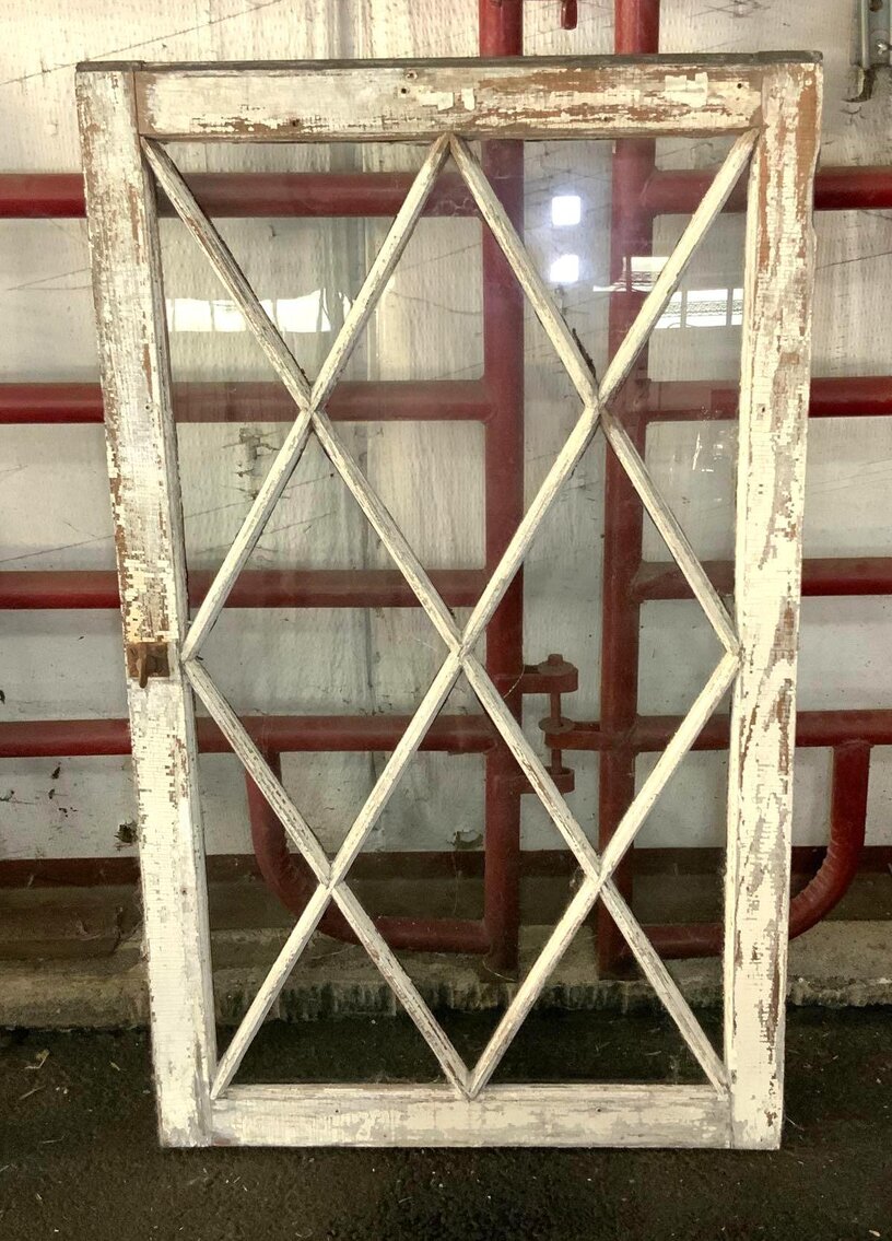 Image for Virtual Auction - Polish Pottery, Framed Art, Mirrors, Furniture, Household Items