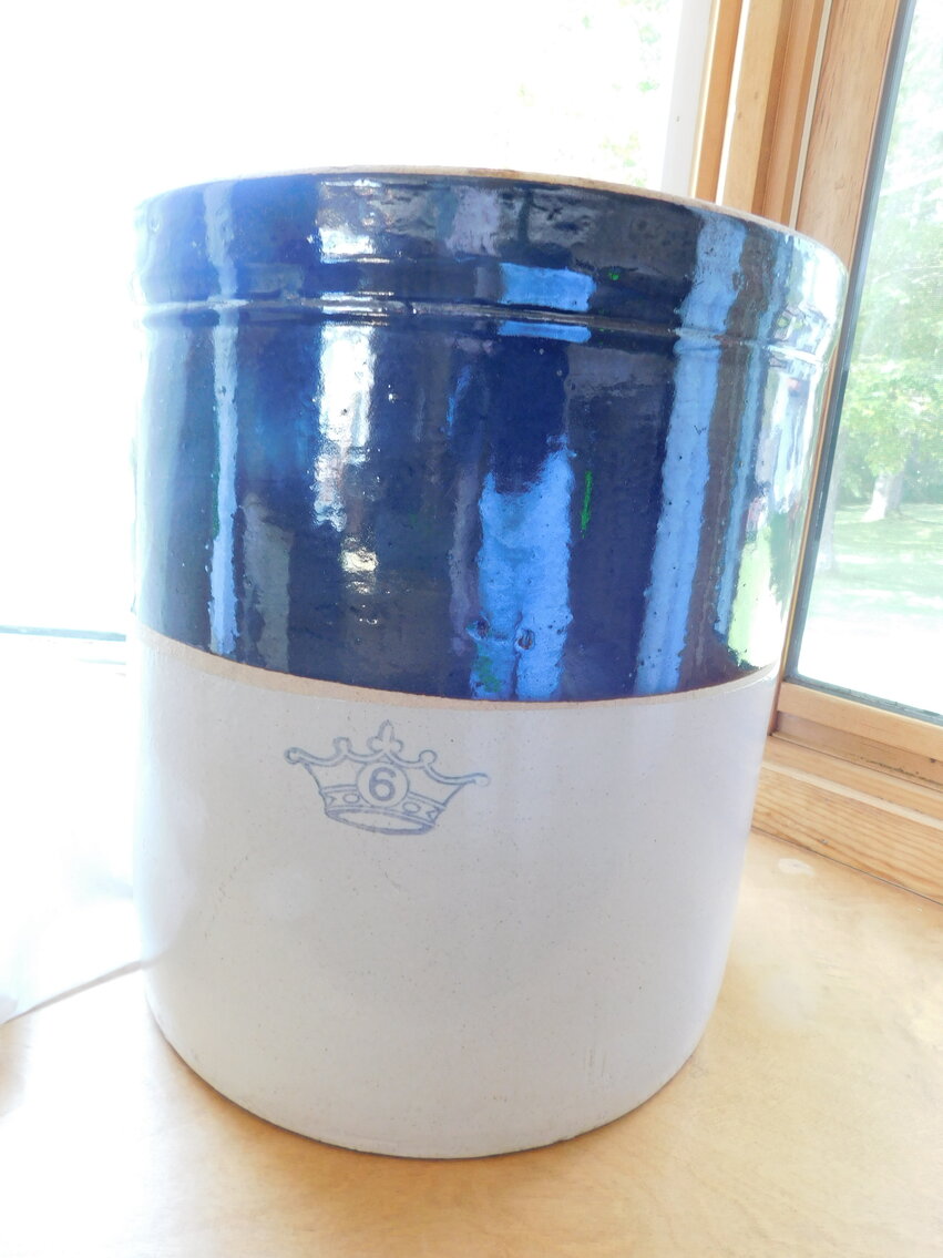 Image for Summersville, WV – Estate of Thomas & Camilla Whitlock: Gravely Lawn Tractor, Antique & Modern Furniture, Glassware, Cast Iron, and much More!