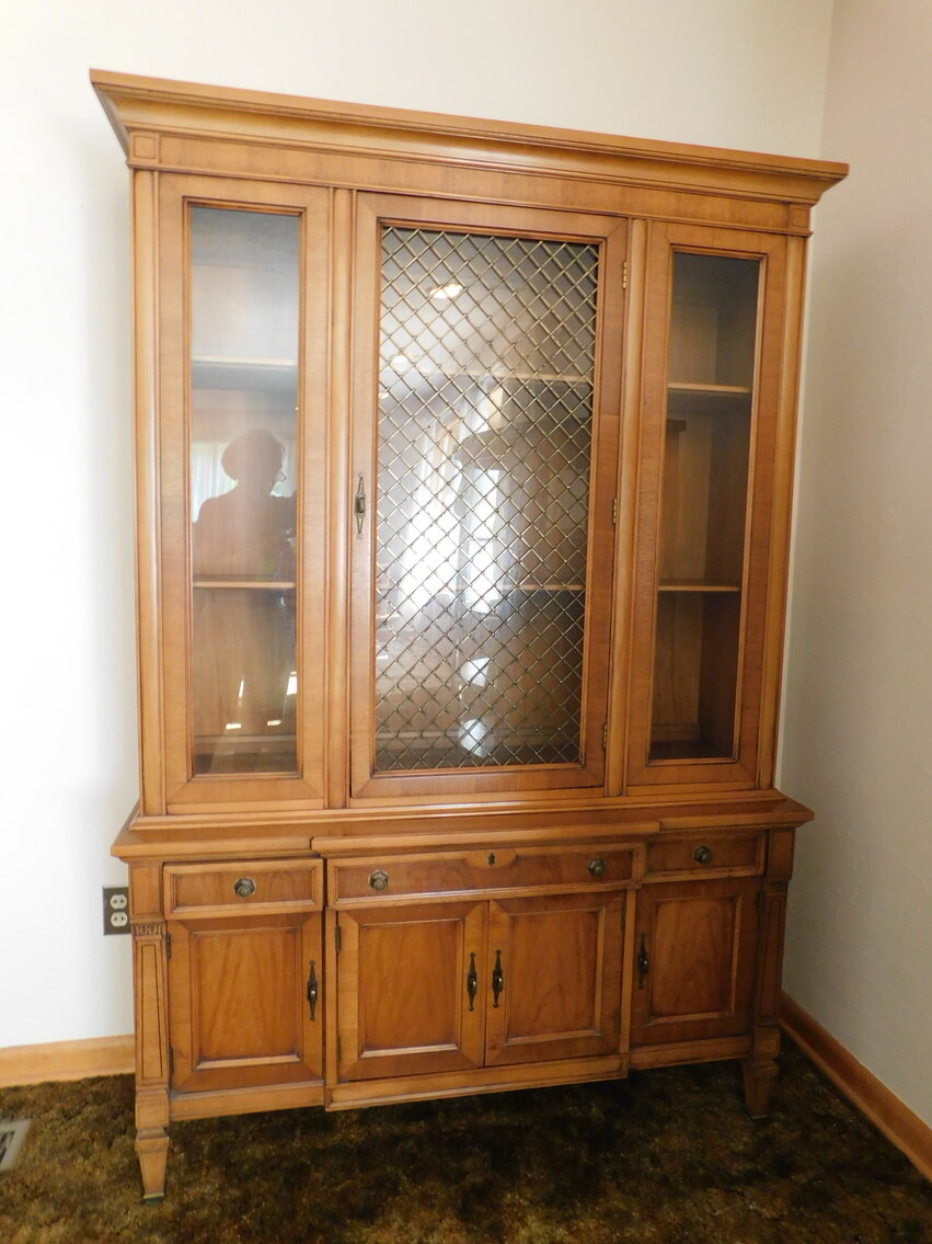 Image for Summersville, WV – Estate of Thomas & Camilla Whitlock: Gravely Lawn Tractor, Antique & Modern Furniture, Glassware, Cast Iron, and much More!