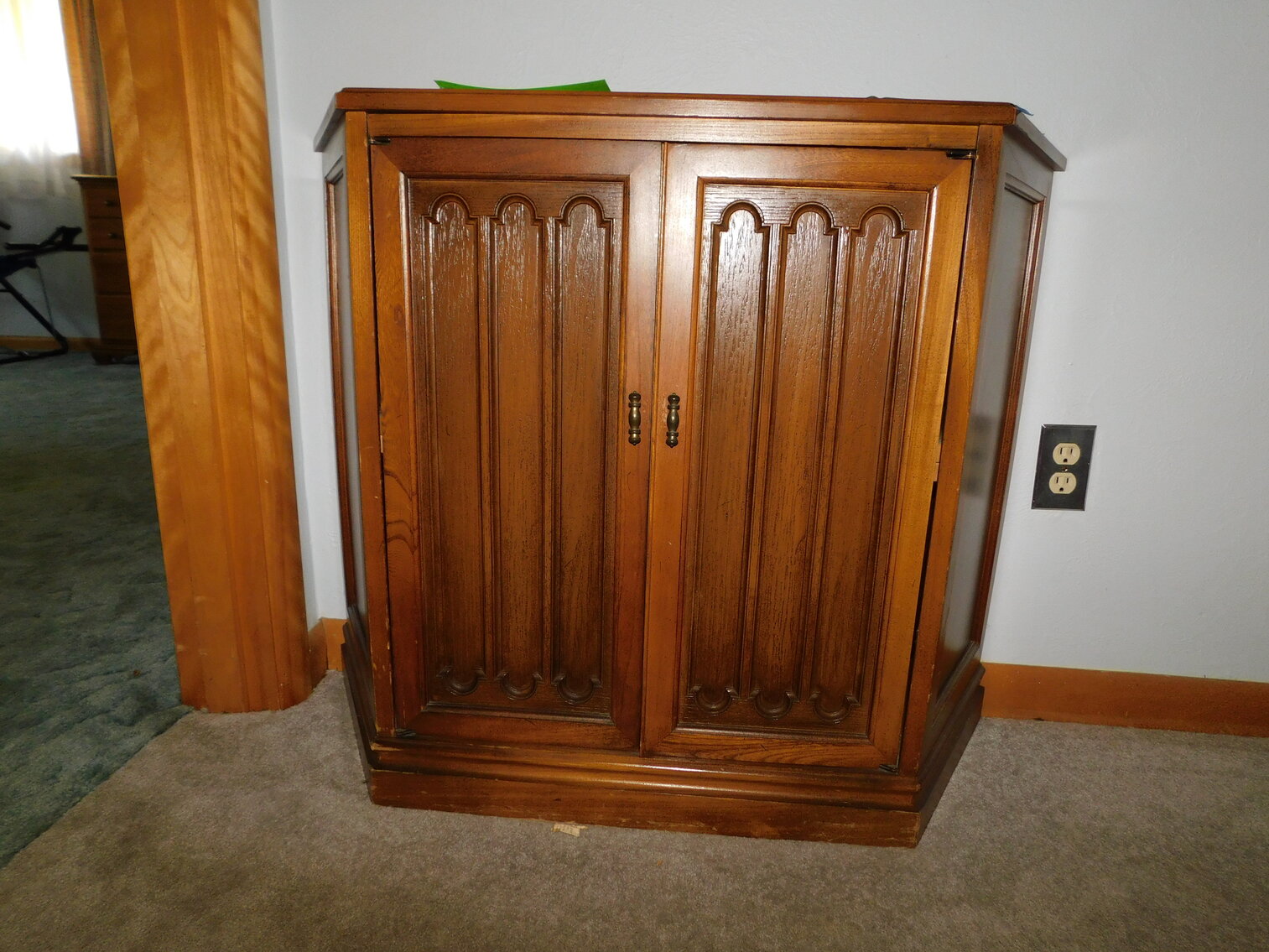 Image for Summersville, WV – Estate of Thomas & Camilla Whitlock: Gravely Lawn Tractor, Antique & Modern Furniture, Glassware, Cast Iron, and much More!