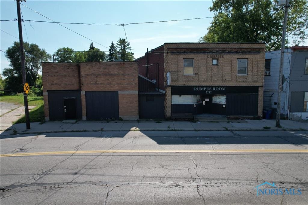 Image for MINIMUM BID AUCTION $125,000! 2212 Consaul St