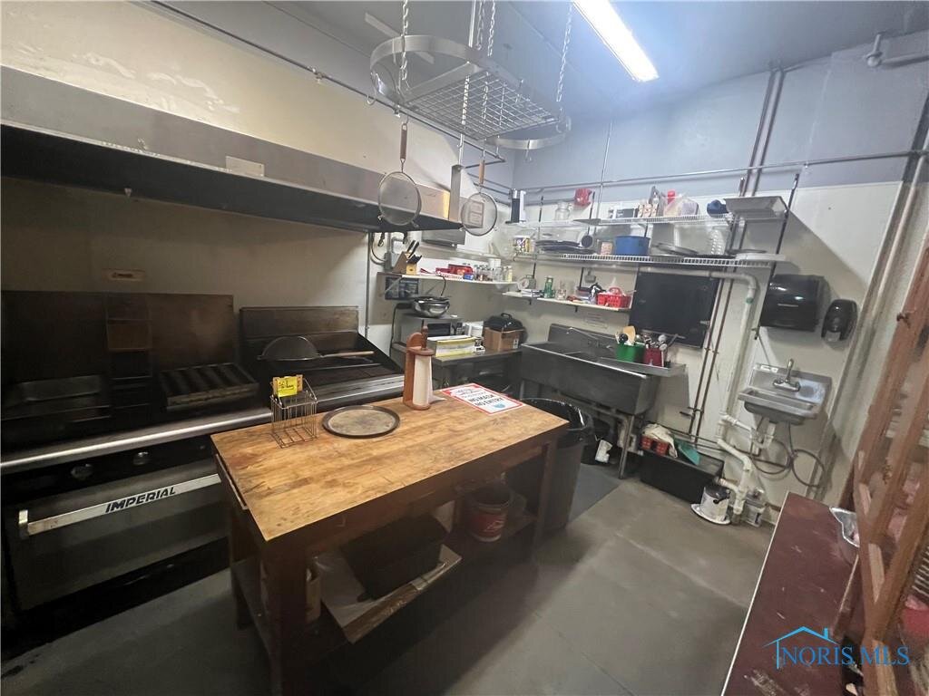 Image for MINIMUM BID AUCTION $125,000! 2212 Consaul St