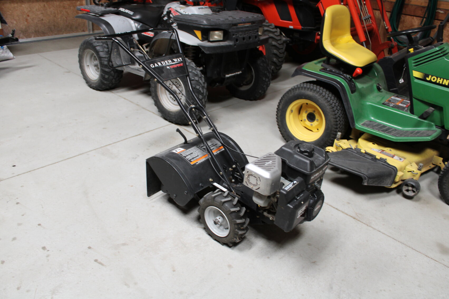 Image for Jim and Twyla Rowley Living Estate Auction