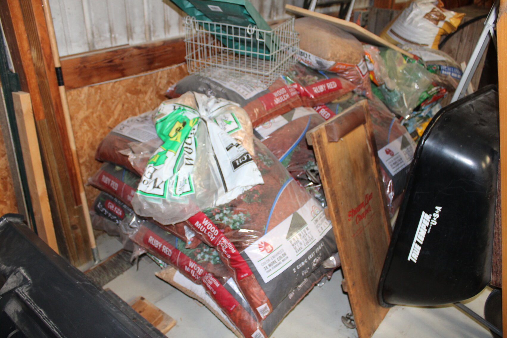 Image for Jim and Twyla Rowley Living Estate Auction