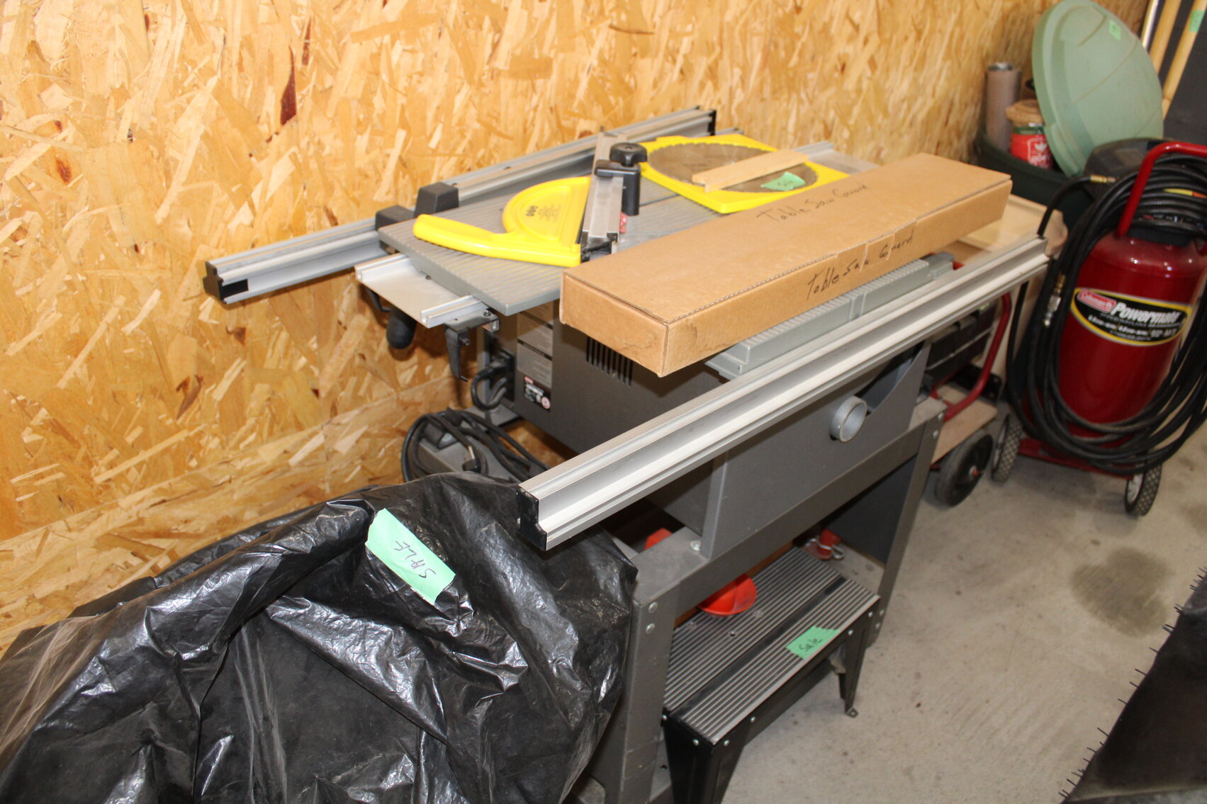 Image for Jim and Twyla Rowley Living Estate Auction