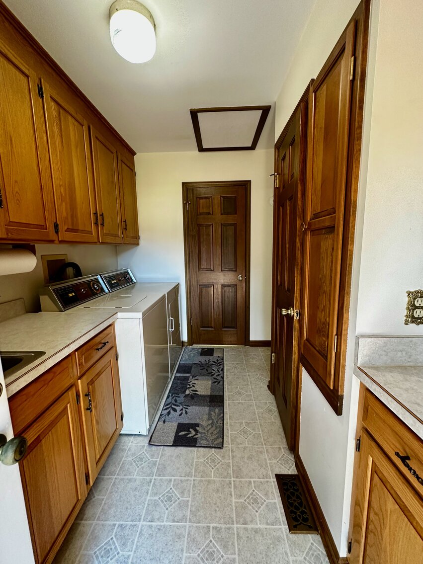 Image for Immaculate 3 BR/3.5 BA Brick Home w/Finished Walk-Out Basement Only Minutes from JMU & I-81--- Belmont Estates