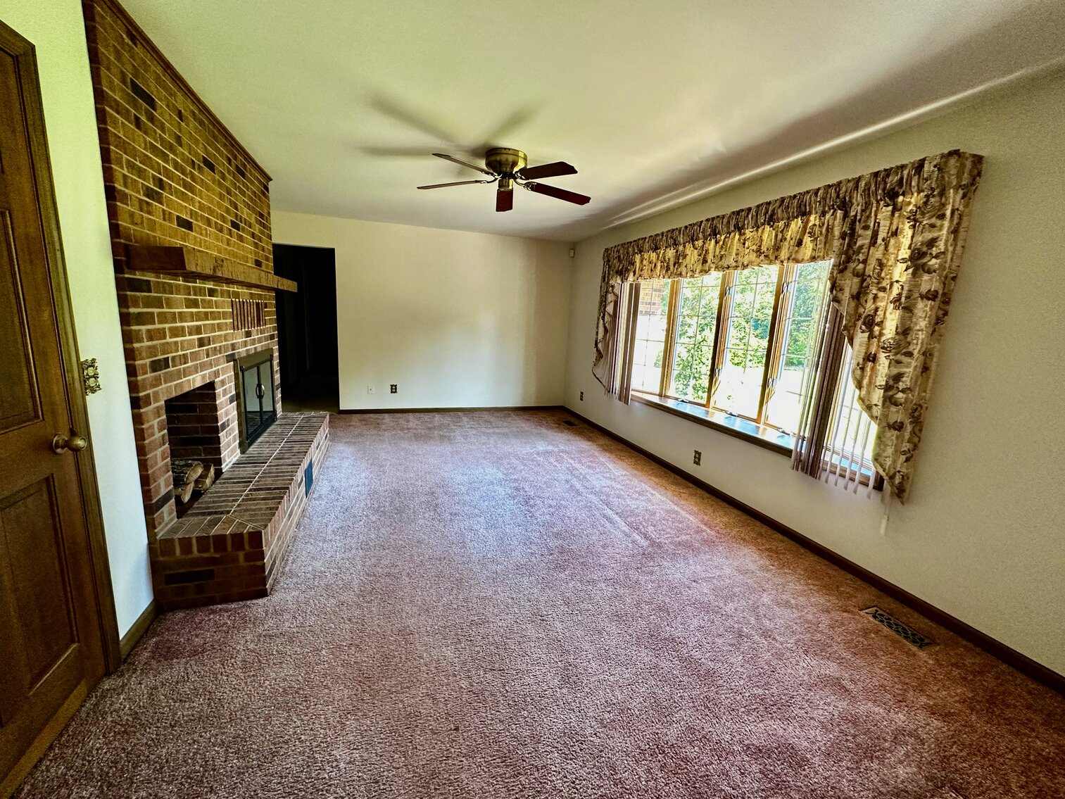 Image for Immaculate 3 BR/3.5 BA Brick Home w/Finished Walk-Out Basement Only Minutes from JMU & I-81--- Belmont Estates