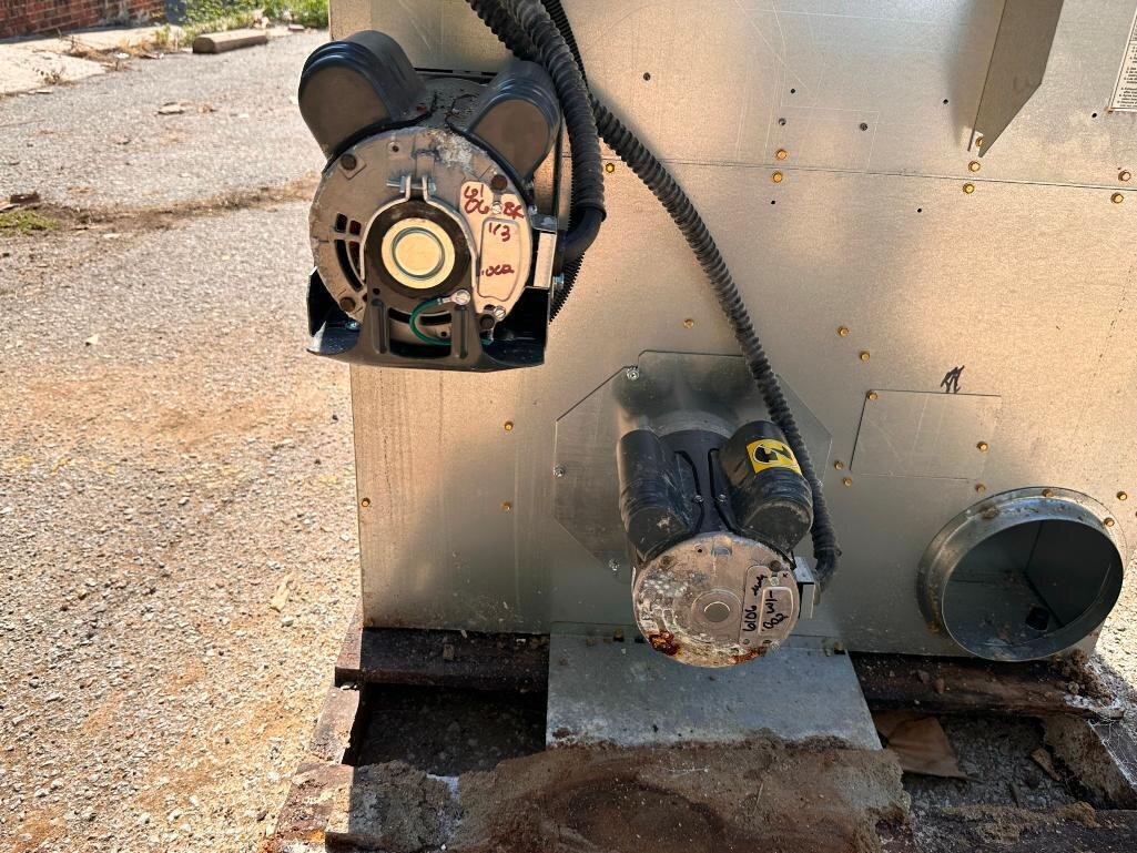 Image for 12 New Speed Queen Commercial Coin-Op Clothes Dryers Omaha