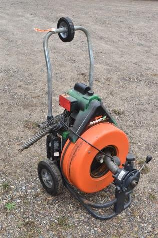 Plumbing & Heating (HVAC) Equipment Moving Auction: Daewoo SE 55 Excavator