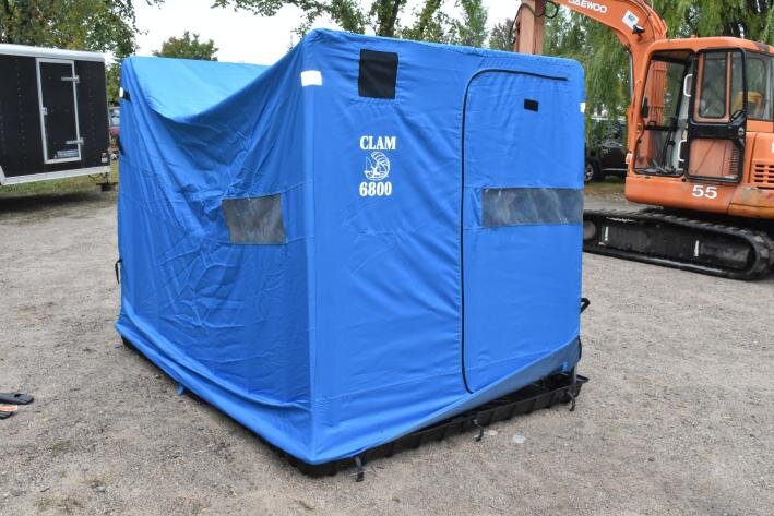 Plumbing & Heating (HVAC) Equipment Moving Auction: Daewoo SE 55 Excavator