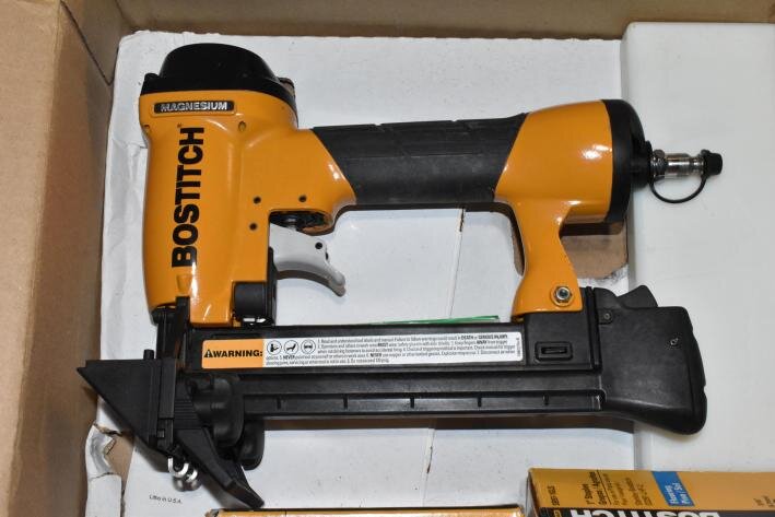 Plumbing & Heating (HVAC) Equipment Moving Auction: Daewoo SE 55 Excavator