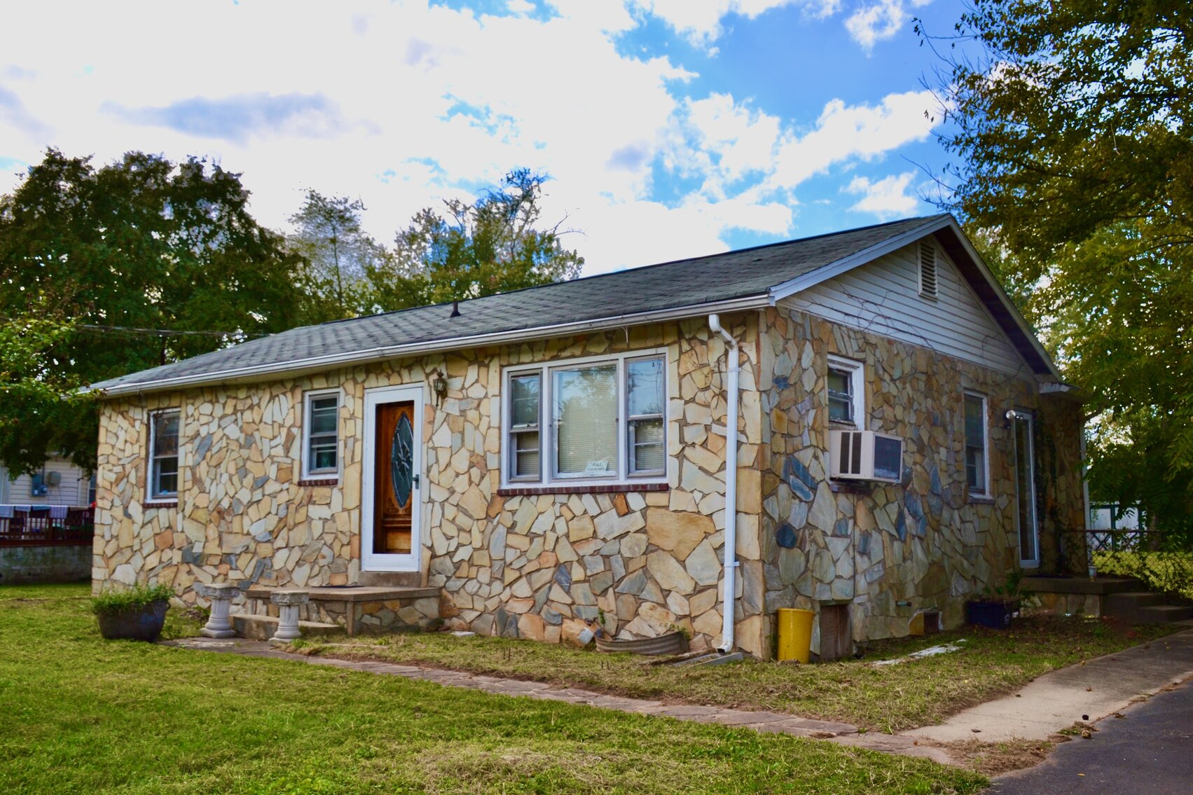 Image for 3 BR/1 BA Stone Home w/Detached Garages/Shops in the Heart of Manassas, VA--SELLING to the HIGHEST BIDDER!!