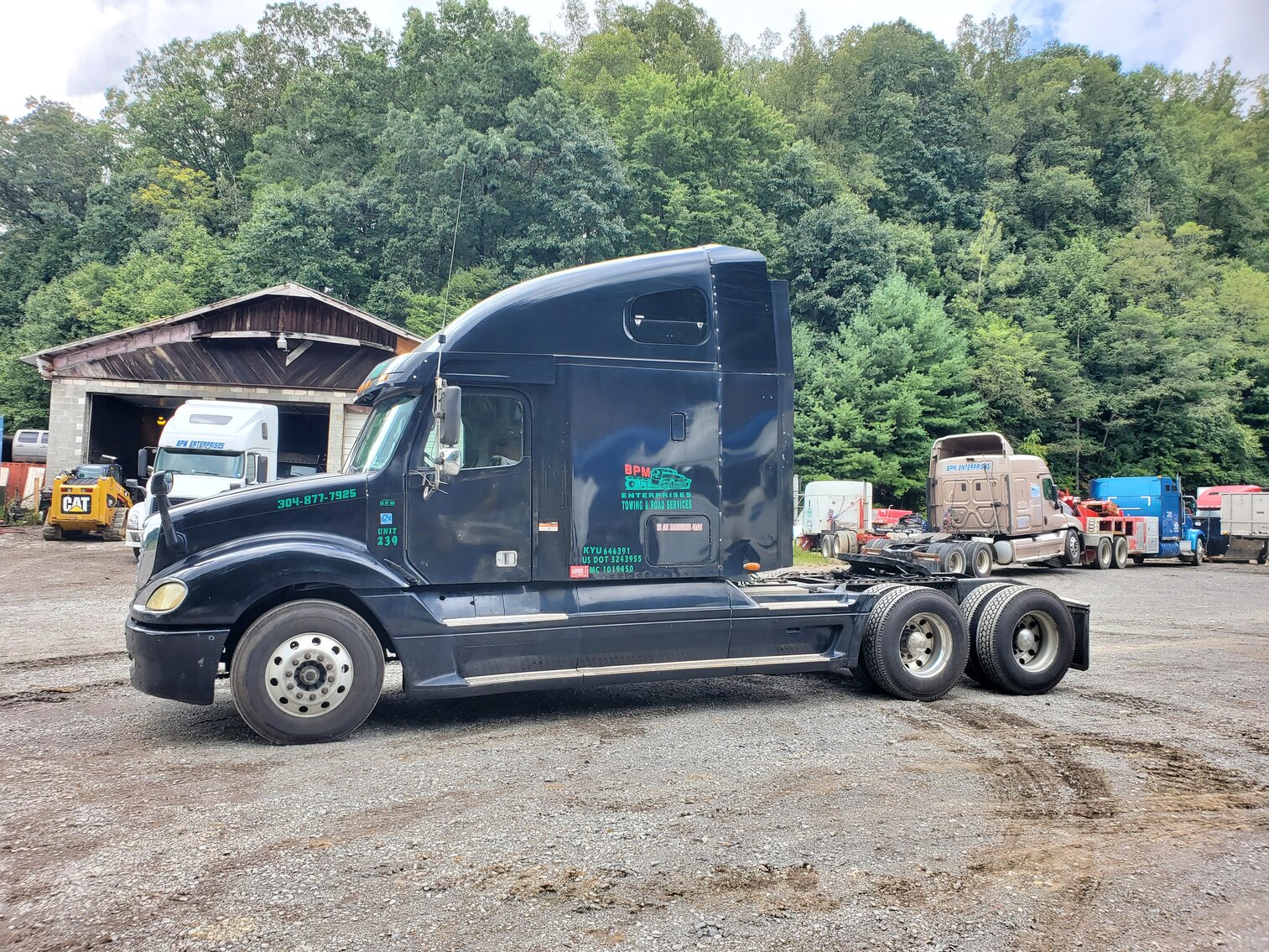 Image for Dunbar, WV – Trucks, Trailers, and More!