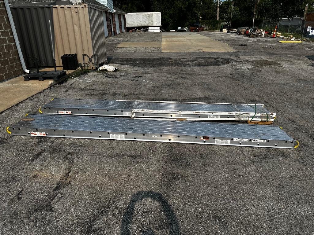 Image for GMC 16ft Box Truck, Chevy 4x4 Pickup w/ Boss V-Plow, Industrial Auction