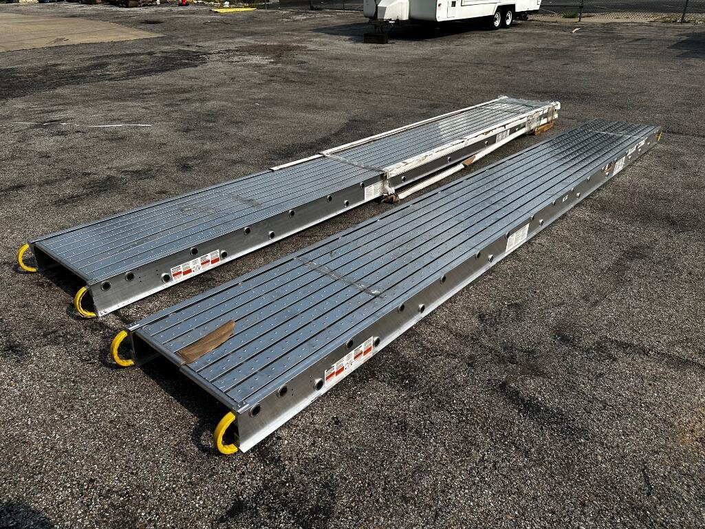 Image for GMC 16ft Box Truck, Chevy 4x4 Pickup w/ Boss V-Plow, Industrial Auction