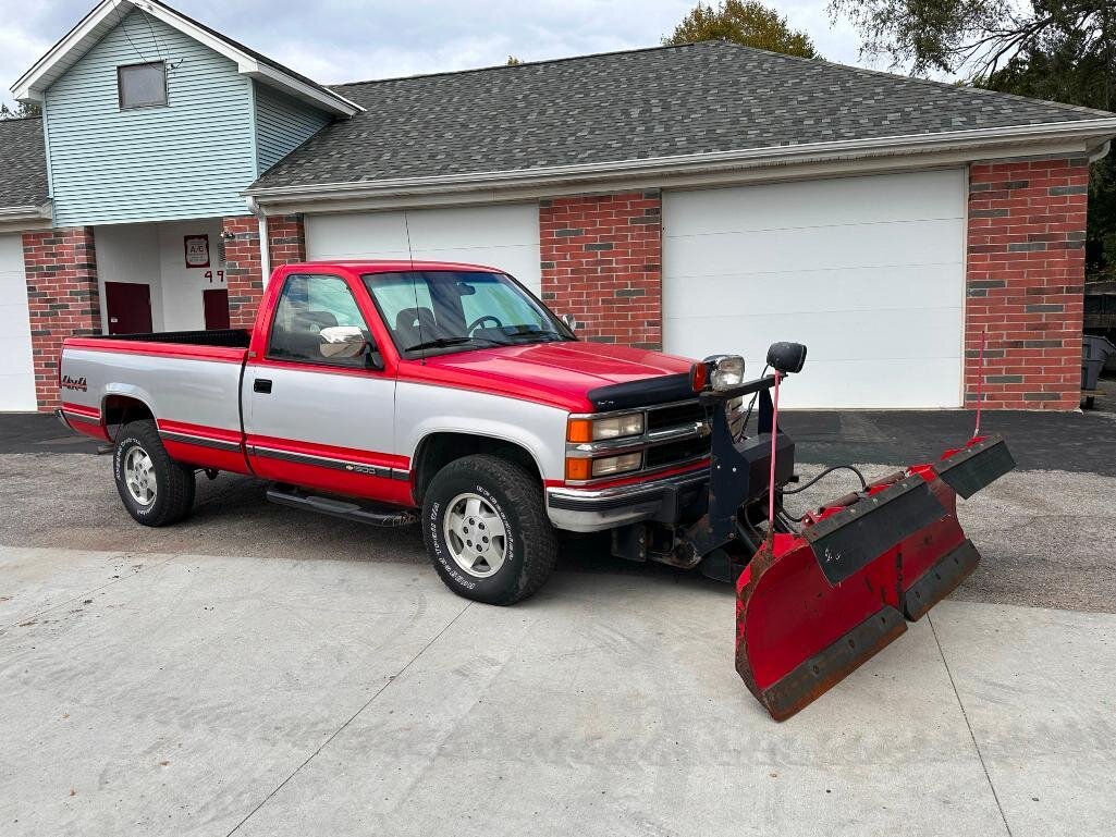 Image for GMC 16ft Box Truck, Chevy 4x4 Pickup w/ Boss V-Plow, Industrial Auction