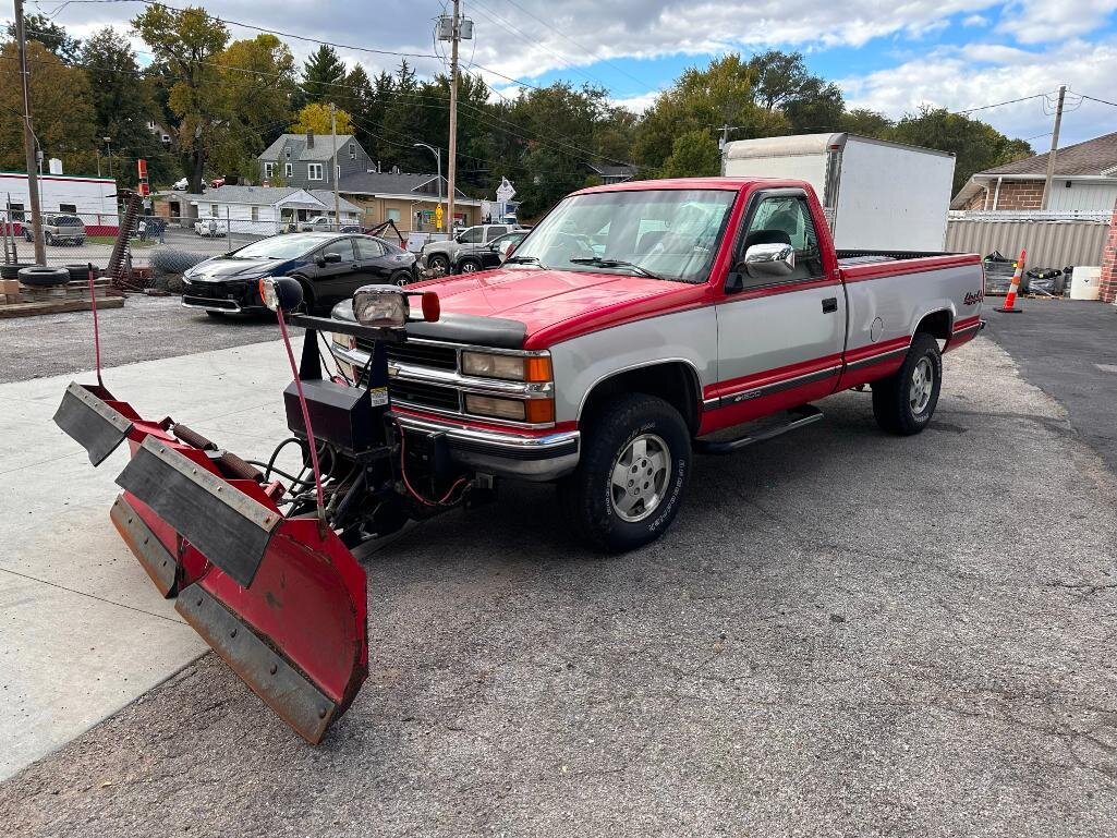Image for GMC 16ft Box Truck, Chevy 4x4 Pickup w/ Boss V-Plow, Industrial Auction