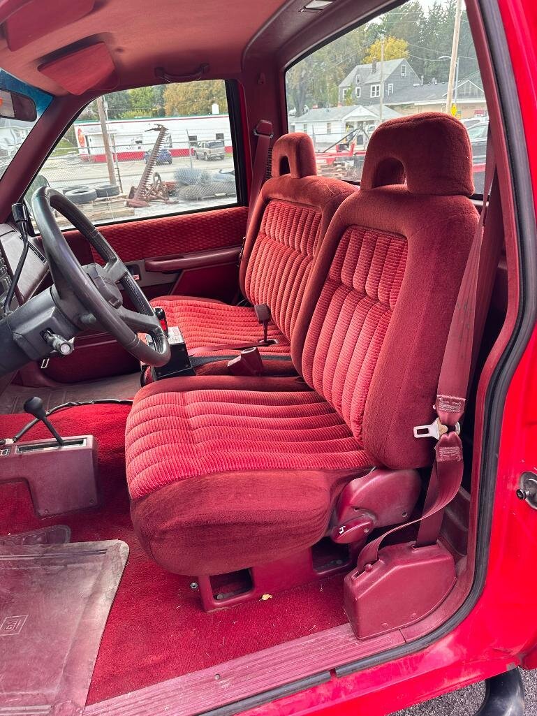 Image for GMC 16ft Box Truck, Chevy 4x4 Pickup w/ Boss V-Plow, Industrial Auction