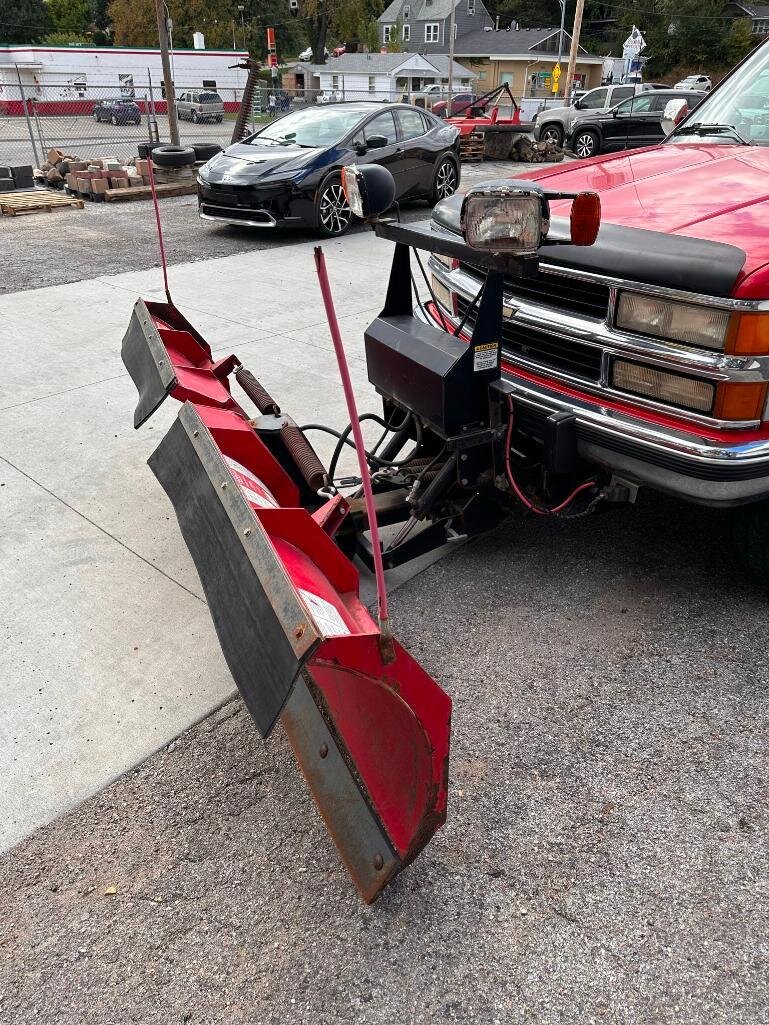 Image for GMC 16ft Box Truck, Chevy 4x4 Pickup w/ Boss V-Plow, Industrial Auction