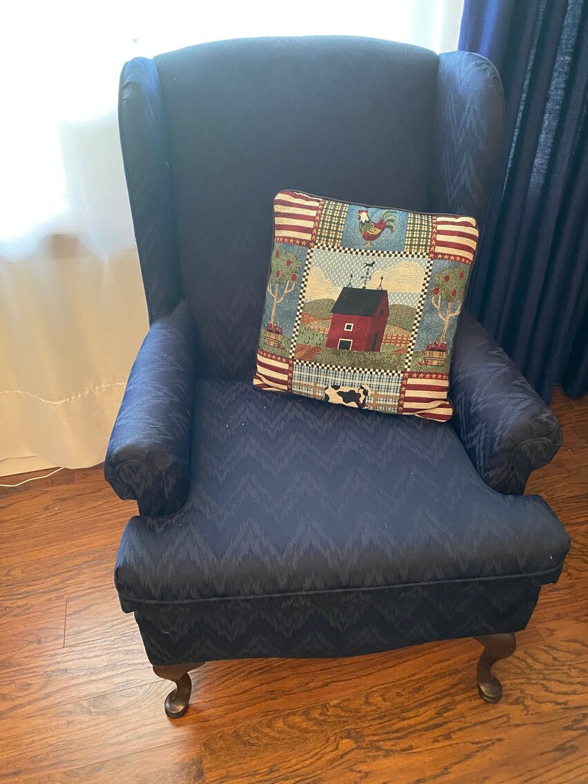 Image for Philippi, WV – Estate Auction: Corriena Jean Kines: Furniture, Jewelry, Lawn Tractor, and more!