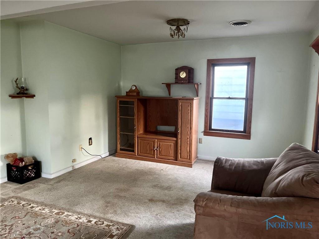 Image for MINIMUM BID AUCTION $69,000! 1351 Corry Ave