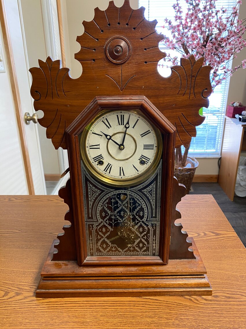 Image for Vienna, WV – Office Equipment, Furniture, Framed Prints, and Much More!