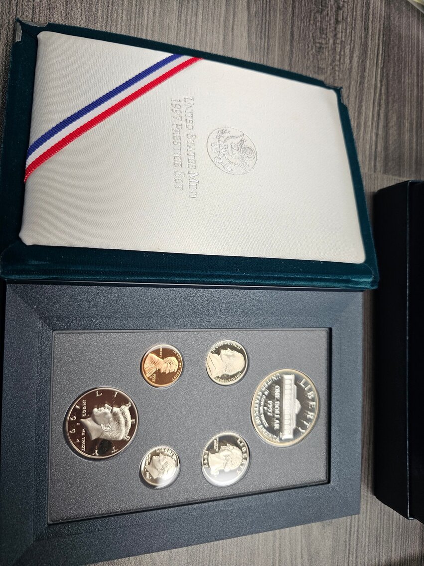 Image for St Albans, WV – Jewelry, Coins, Knives, German Items and More!