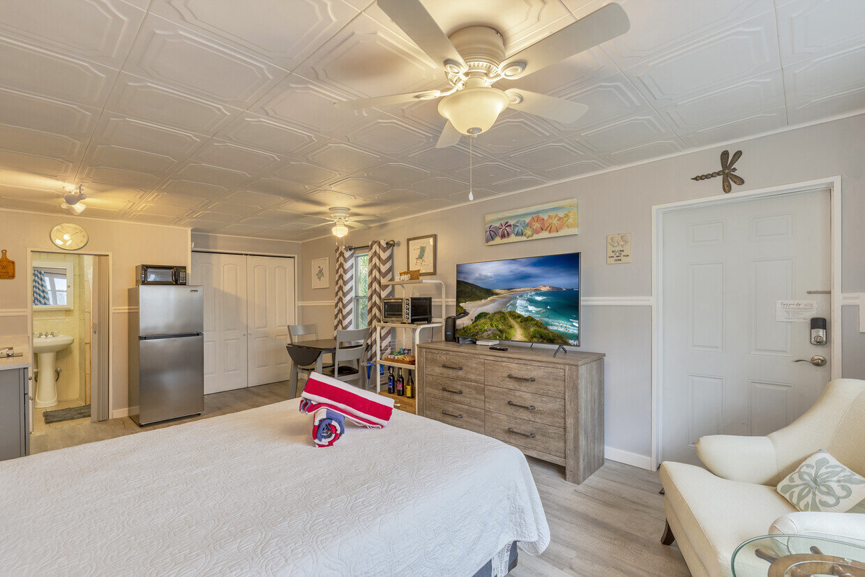 Image for 644 72 Ave , St Pete Beach FL 33706