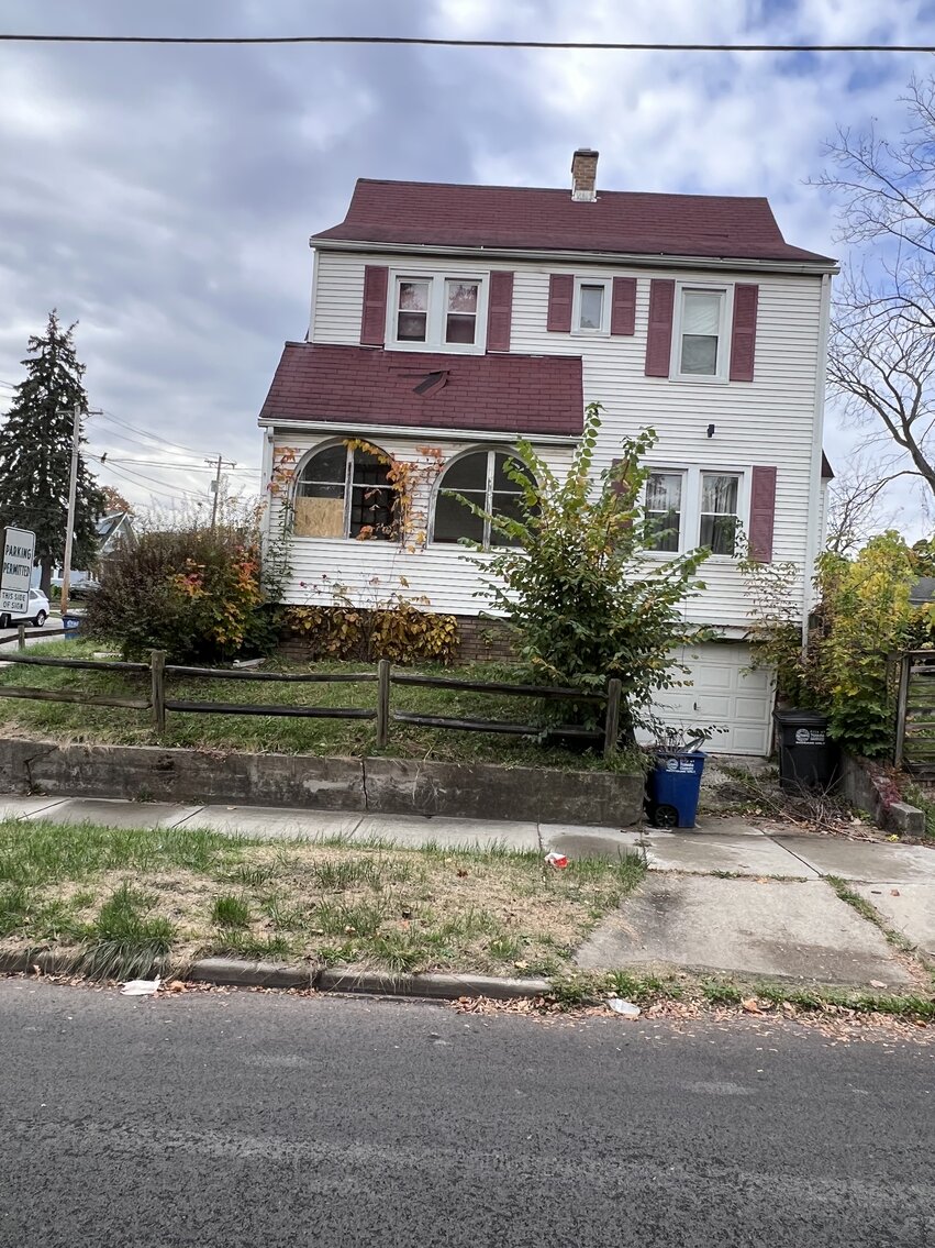 Image for MINIMUM BID AUCTION $15,000! 1702 Grand Ave