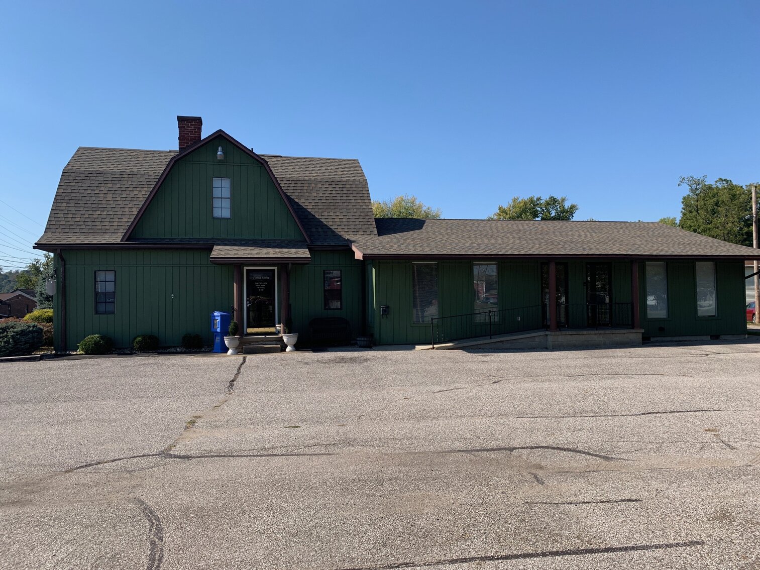 Image for SOLD $214,500 - Multi-Use Commercial Building in Vienna