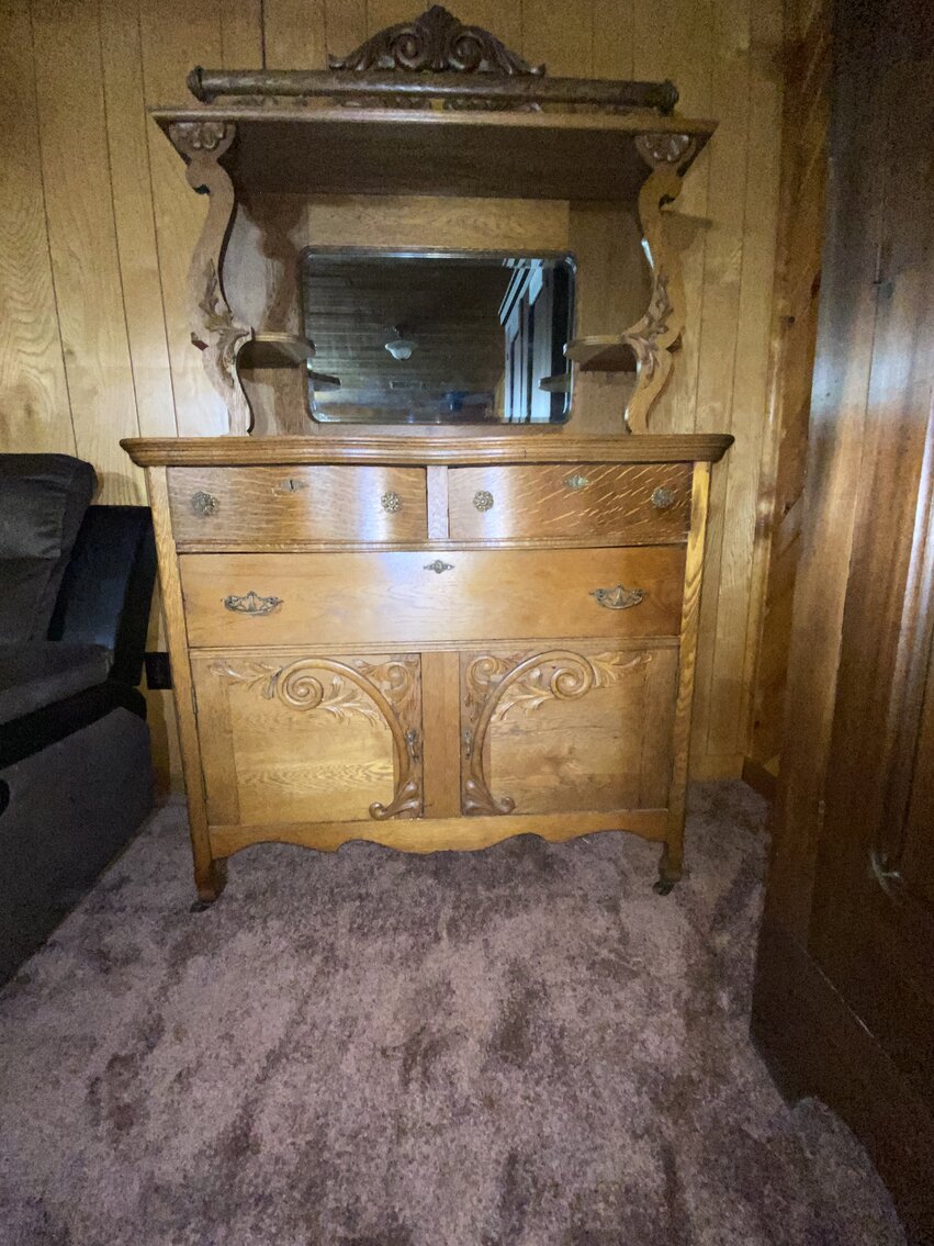 Image for Mannington, WV – Glassware, Antiques, Collectibles, Furniture, Household Goods, and More!