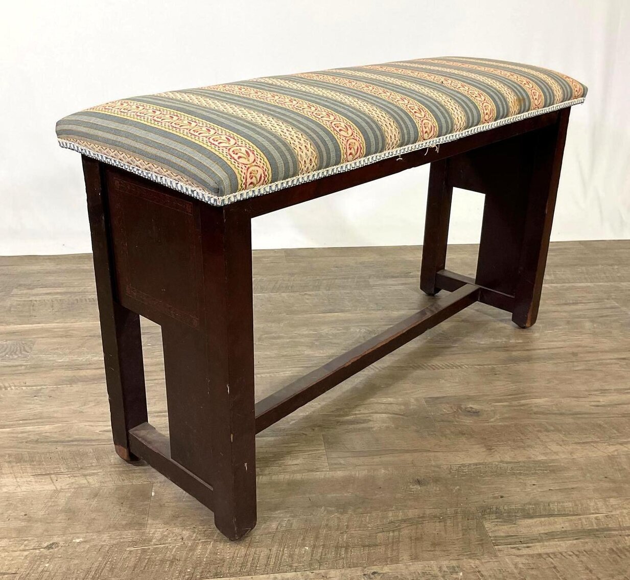 Image for Mid-Century Modern Furnishings and Artwork | November 16, 2023 at 8:00 PM