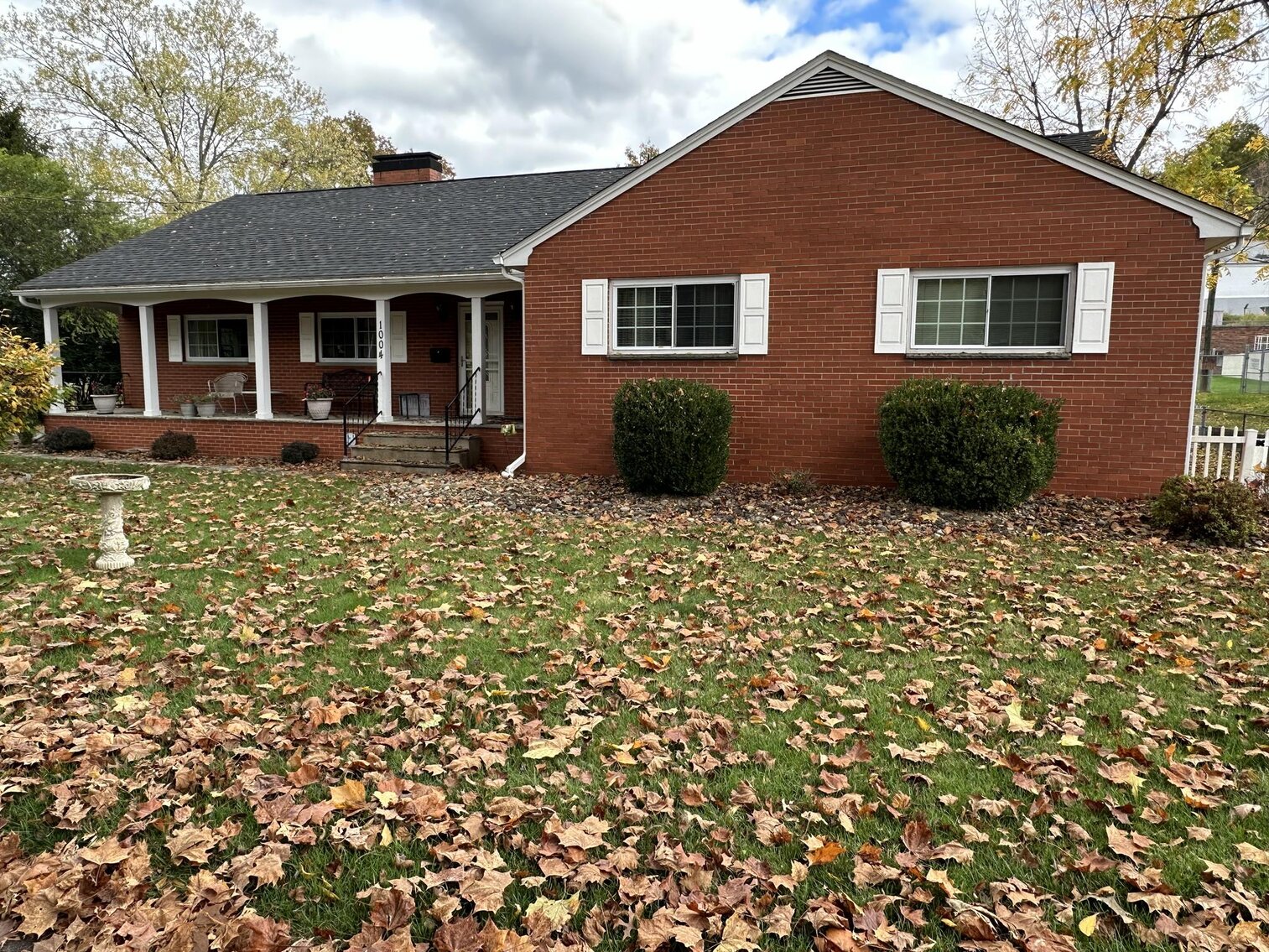 Image for SOLD $181,500 - Spacious 3 Bedroom Brick Ranch in Saint Albans