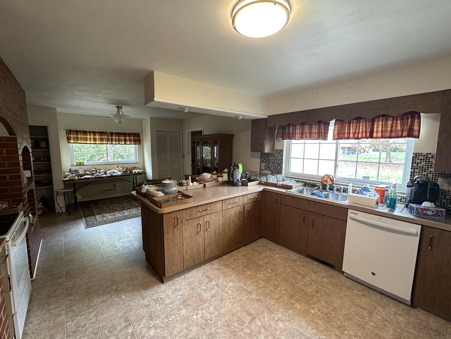 Image for SOLD $181,500 - Spacious 3 Bedroom Brick Ranch in Saint Albans